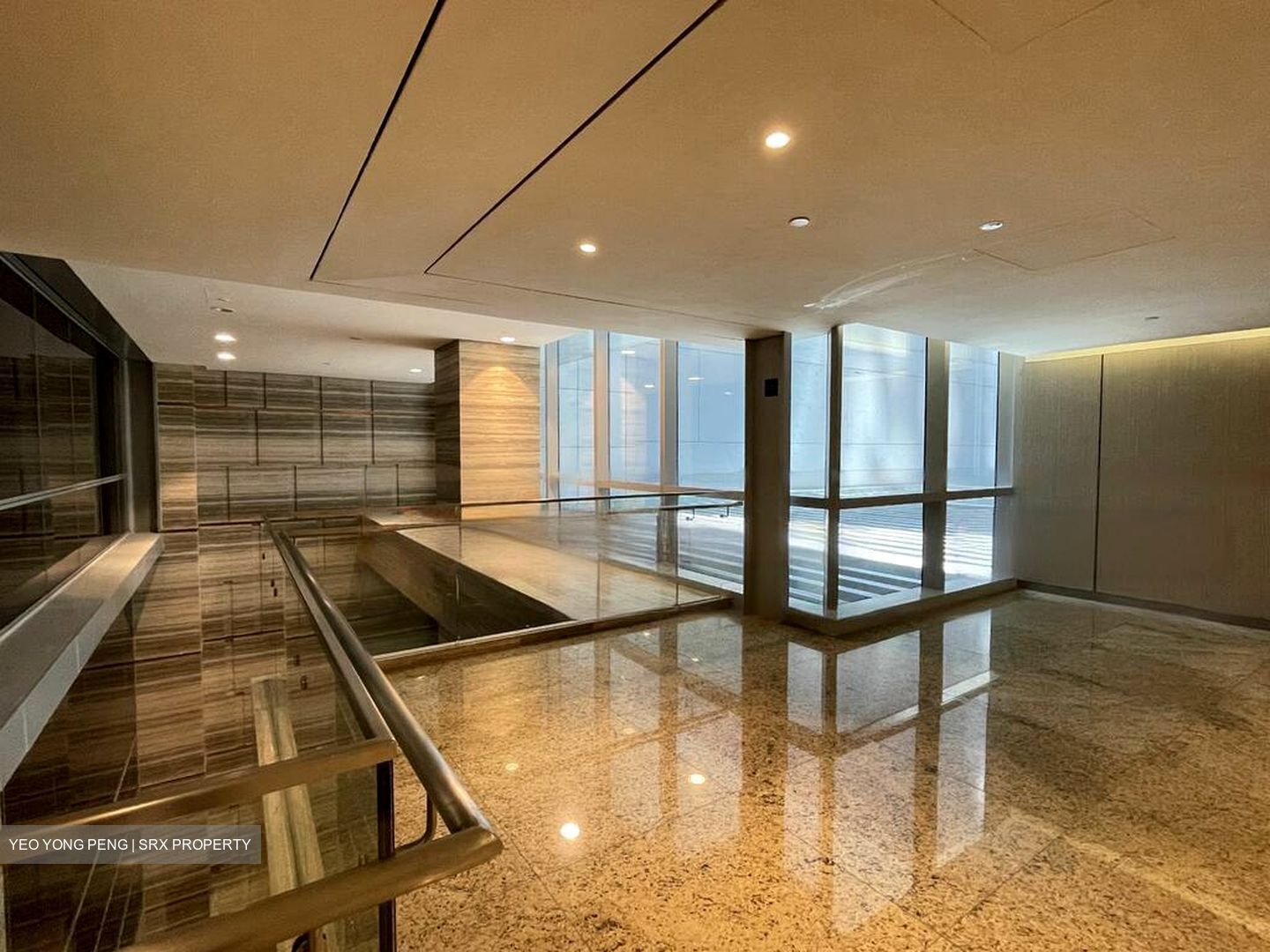 Sbf Center (D1), Retail #458275061